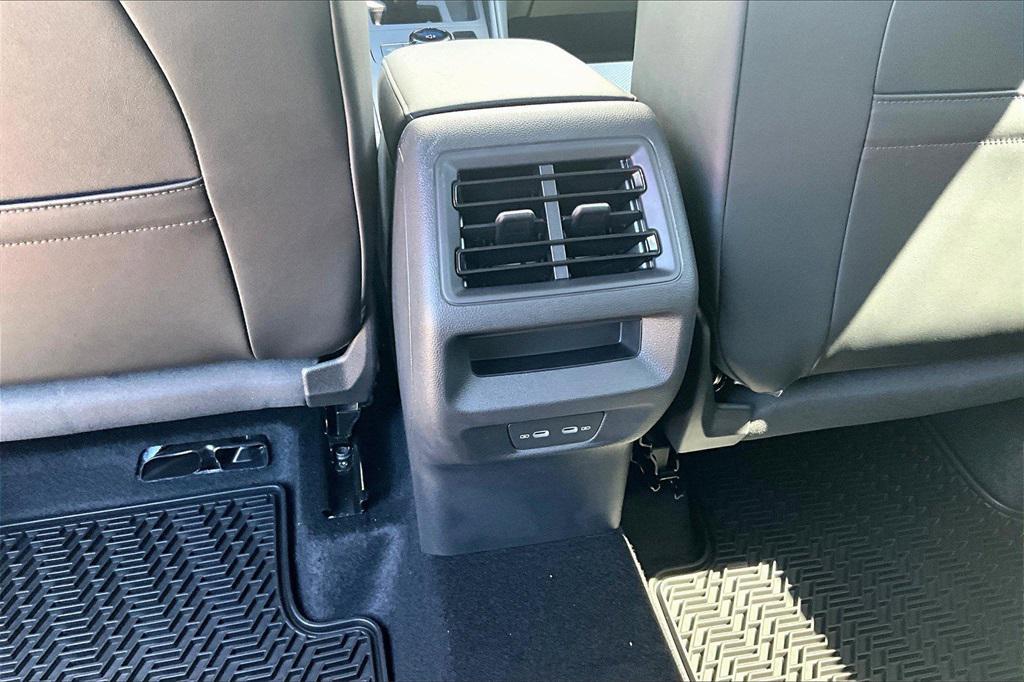 new 2025 Volkswagen Tiguan car, priced at $35,846