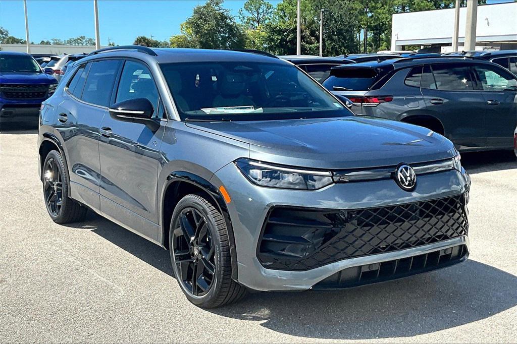 new 2025 Volkswagen Tiguan car, priced at $35,846