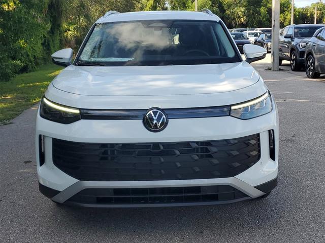 new 2025 Volkswagen Tiguan car, priced at $32,800