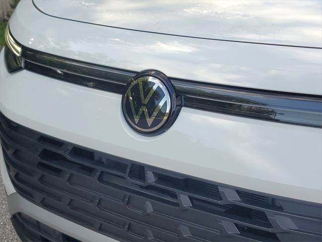 new 2025 Volkswagen Tiguan car, priced at $32,800