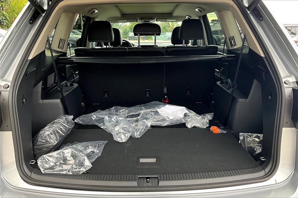 new 2026 Volkswagen Atlas car, priced at $43,858