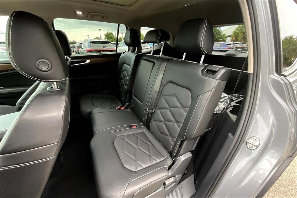 new 2026 Volkswagen Atlas car, priced at $43,858