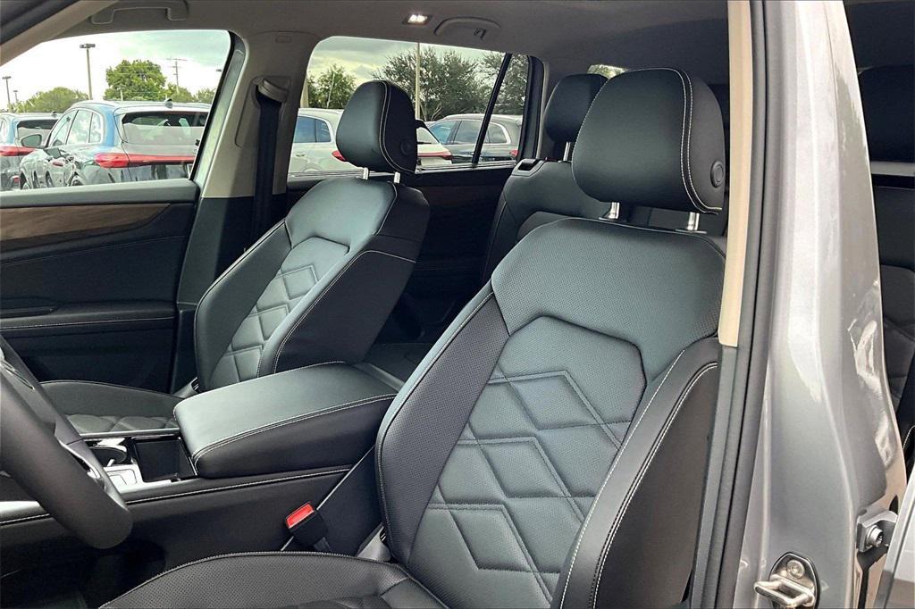 new 2026 Volkswagen Atlas car, priced at $43,858
