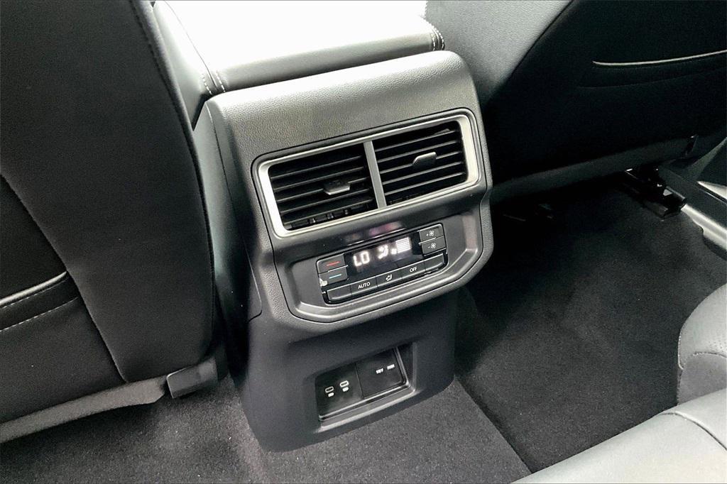 new 2026 Volkswagen Atlas car, priced at $43,858