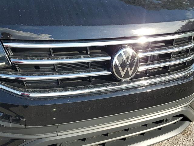 new 2024 Volkswagen Tiguan car, priced at $27,025