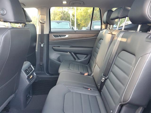 new 2025 Volkswagen Atlas car, priced at $47,585