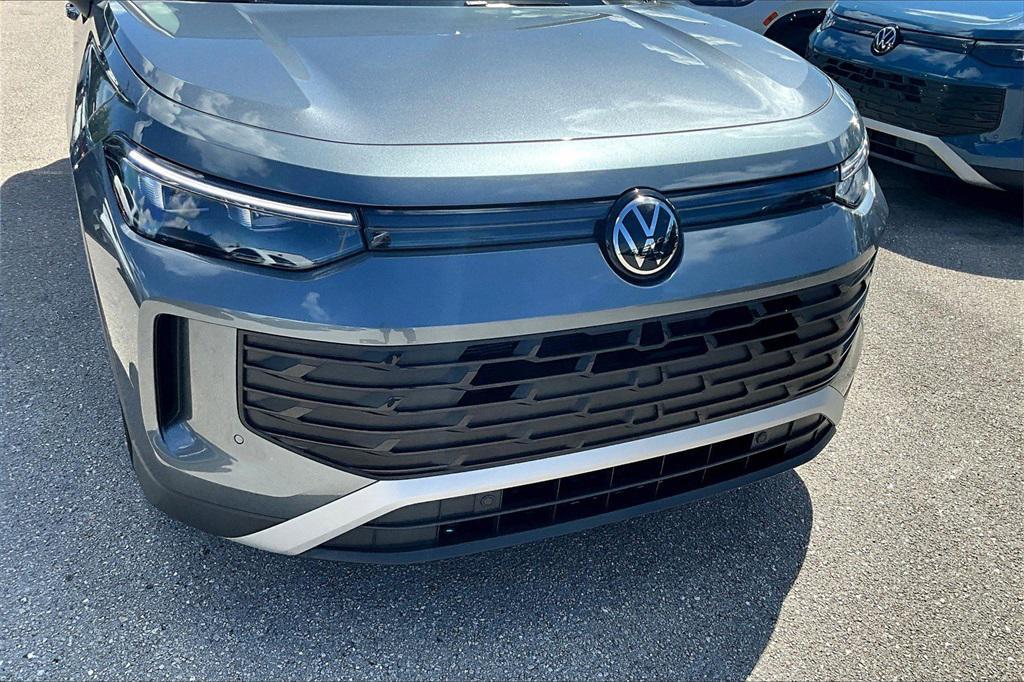 new 2025 Volkswagen Tiguan car, priced at $27,867