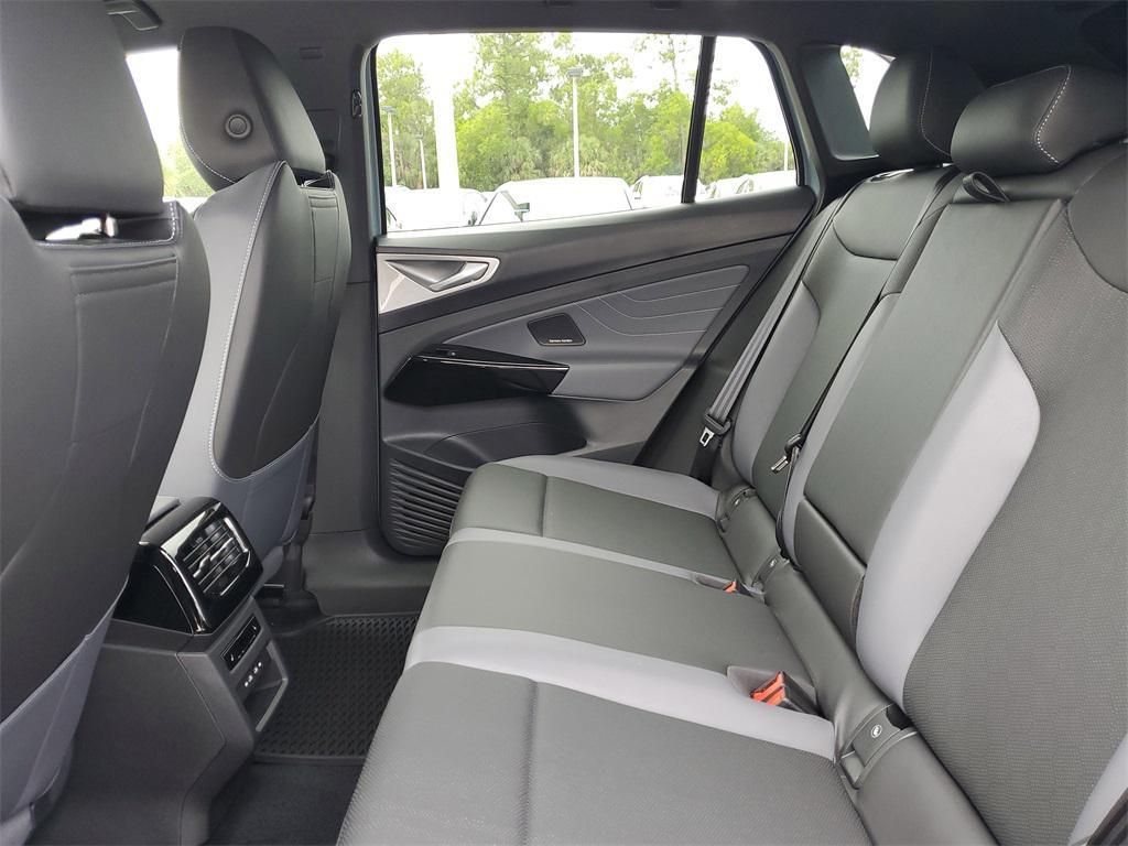 new 2025 Volkswagen ID.4 car, priced at $52,853