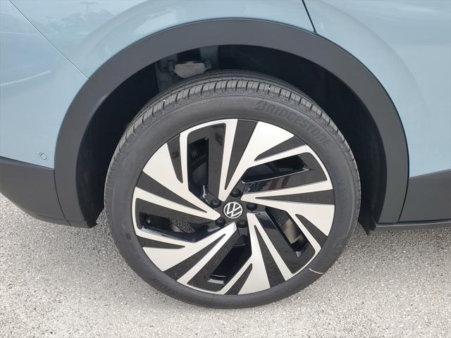 new 2025 Volkswagen ID.4 car, priced at $52,853