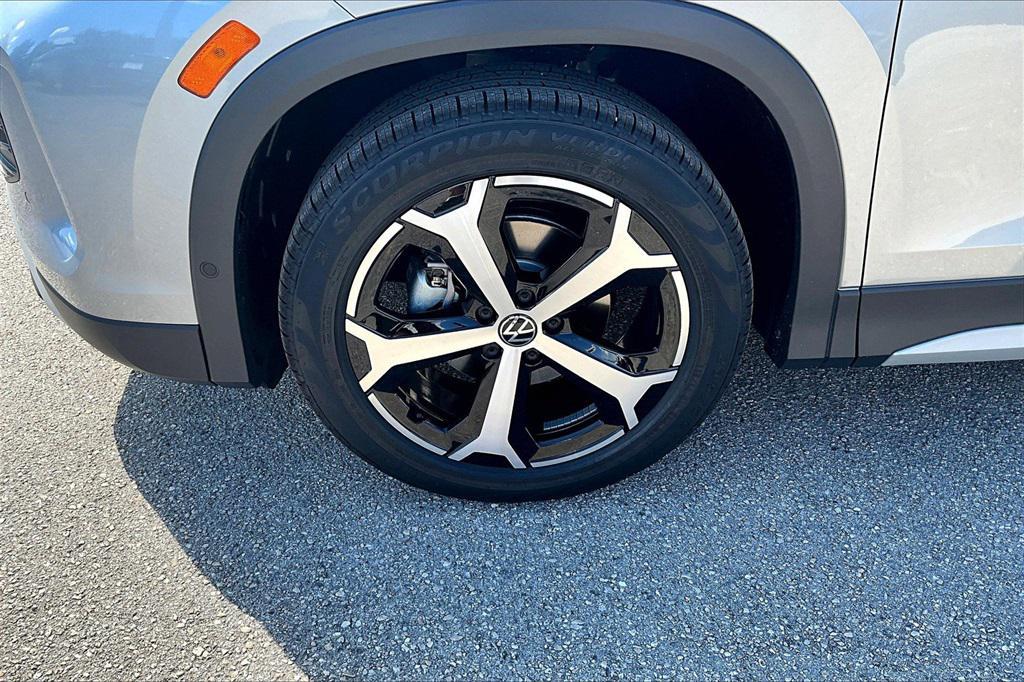 new 2025 Volkswagen Tiguan car, priced at $35,160