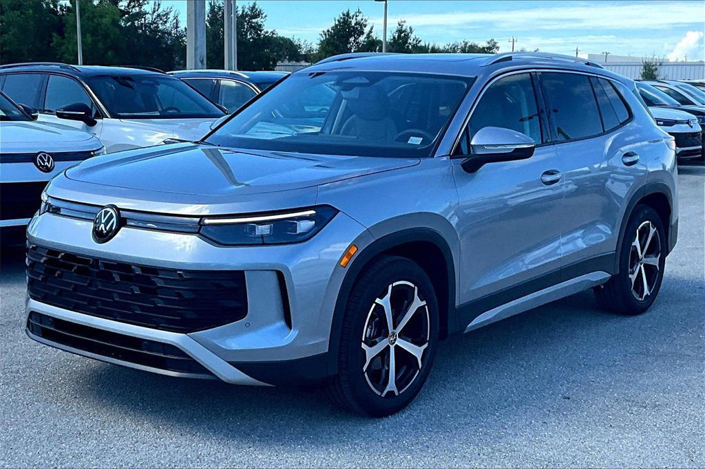 new 2025 Volkswagen Tiguan car, priced at $35,160