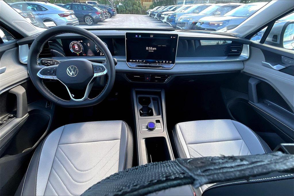 new 2025 Volkswagen Tiguan car, priced at $35,160
