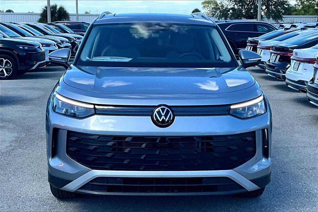 new 2025 Volkswagen Tiguan car, priced at $35,160
