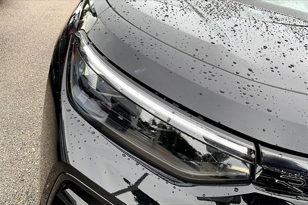 new 2025 Volkswagen Tiguan car, priced at $35,931