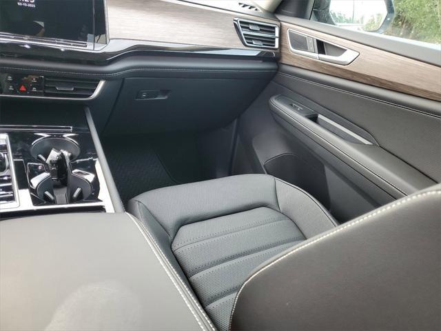 new 2025 Volkswagen Atlas car, priced at $46,483