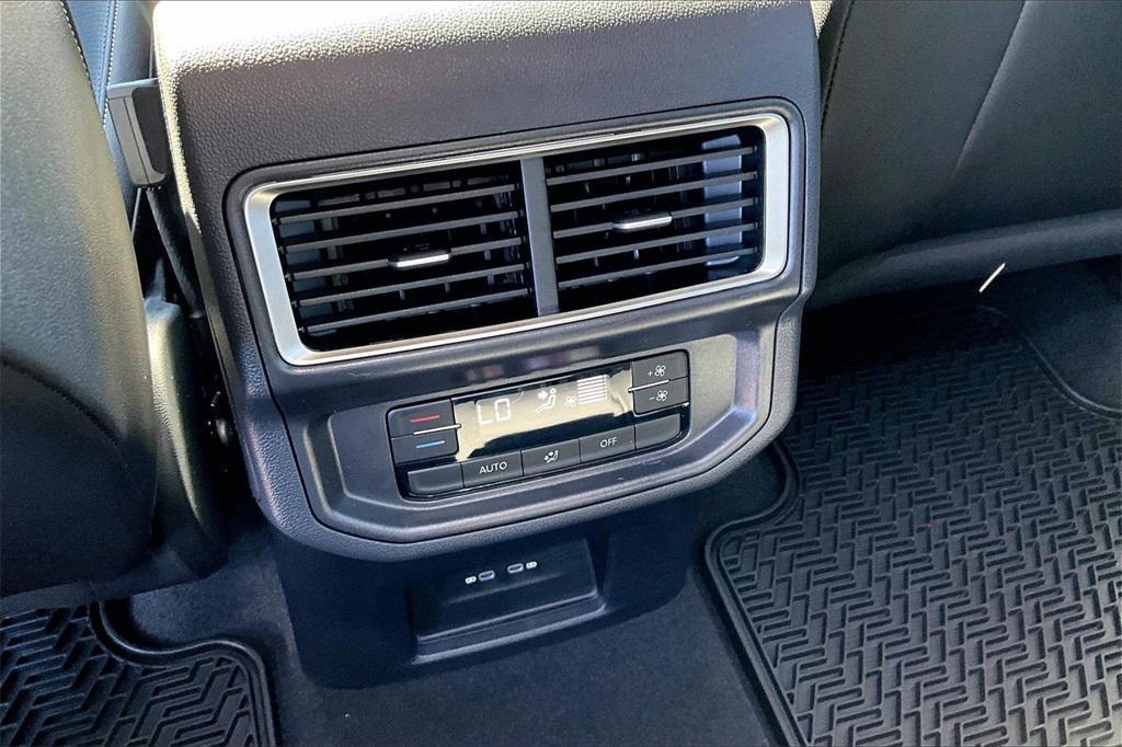 new 2026 Volkswagen Atlas car, priced at $37,798