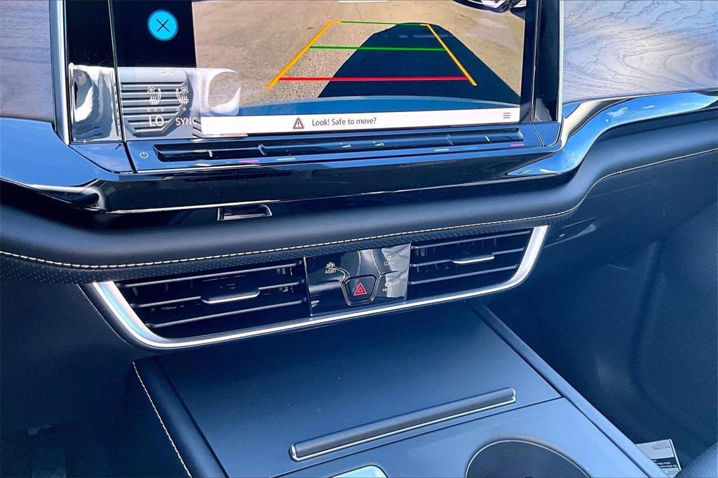 new 2026 Volkswagen Atlas car, priced at $37,798