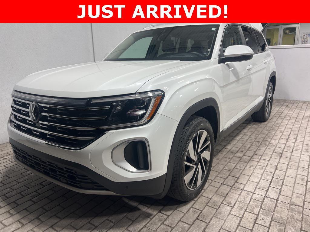 used 2024 Volkswagen Atlas car, priced at $34,250