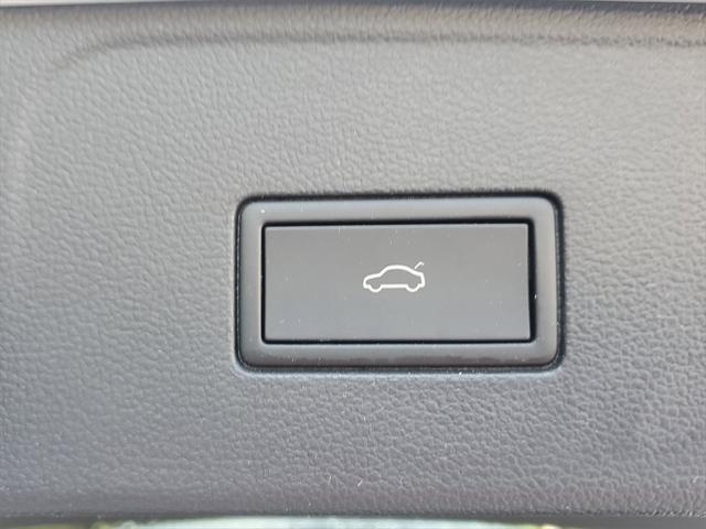 used 2025 Volkswagen Atlas car, priced at $44,650