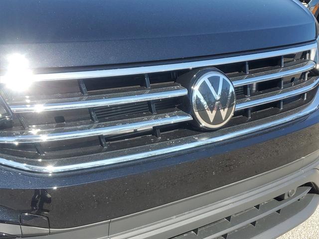 new 2024 Volkswagen Tiguan car, priced at $27,025