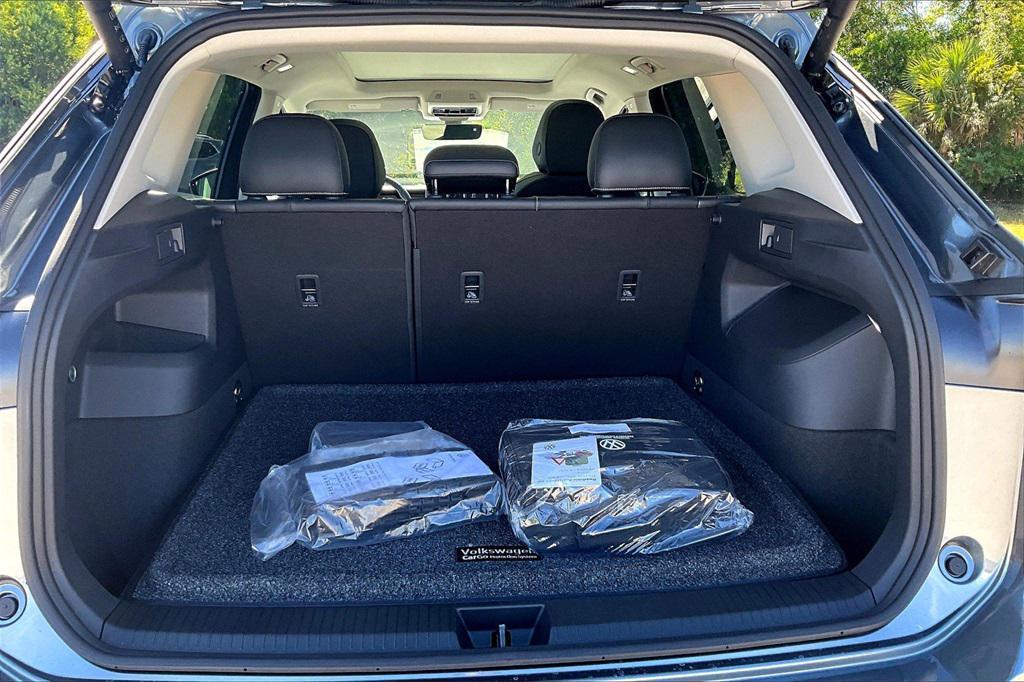 new 2025 Volkswagen Tiguan car, priced at $33,904
