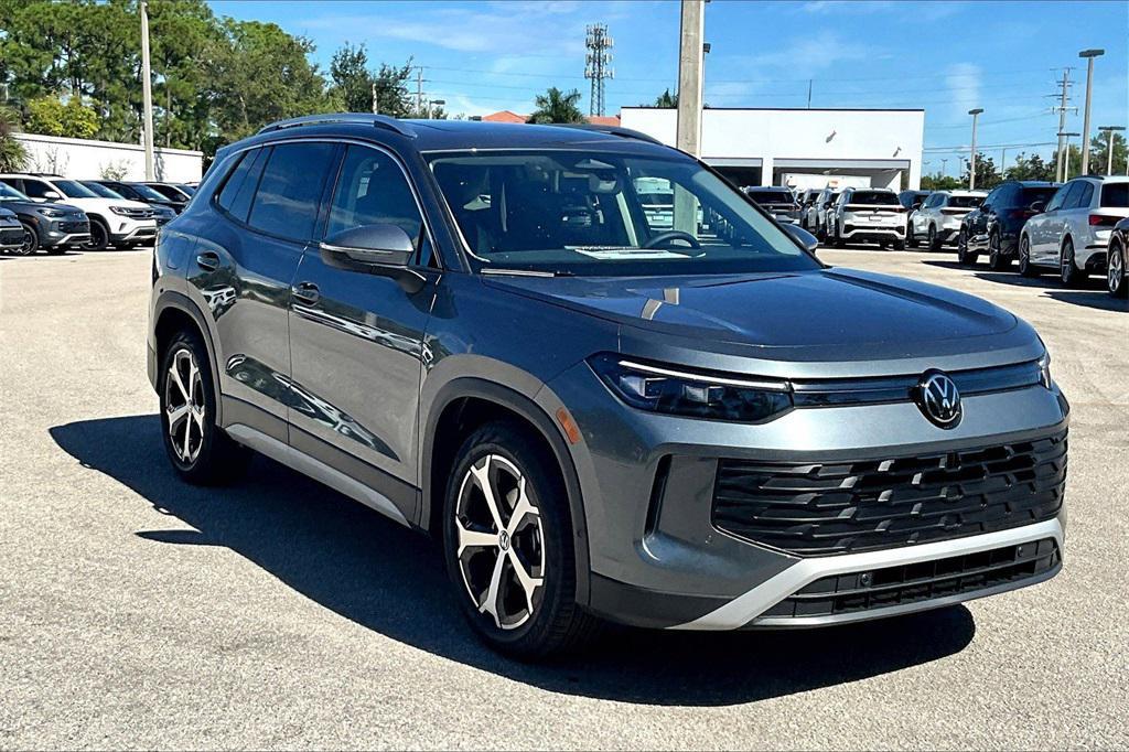 new 2025 Volkswagen Tiguan car, priced at $33,904