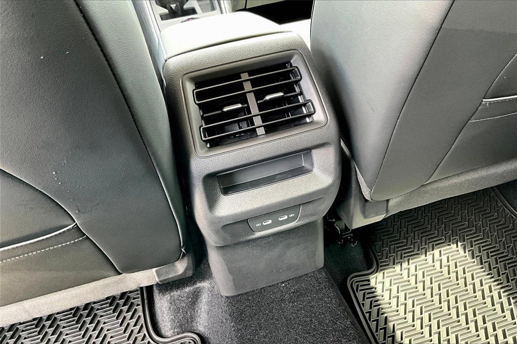 new 2025 Volkswagen Tiguan car, priced at $32,777