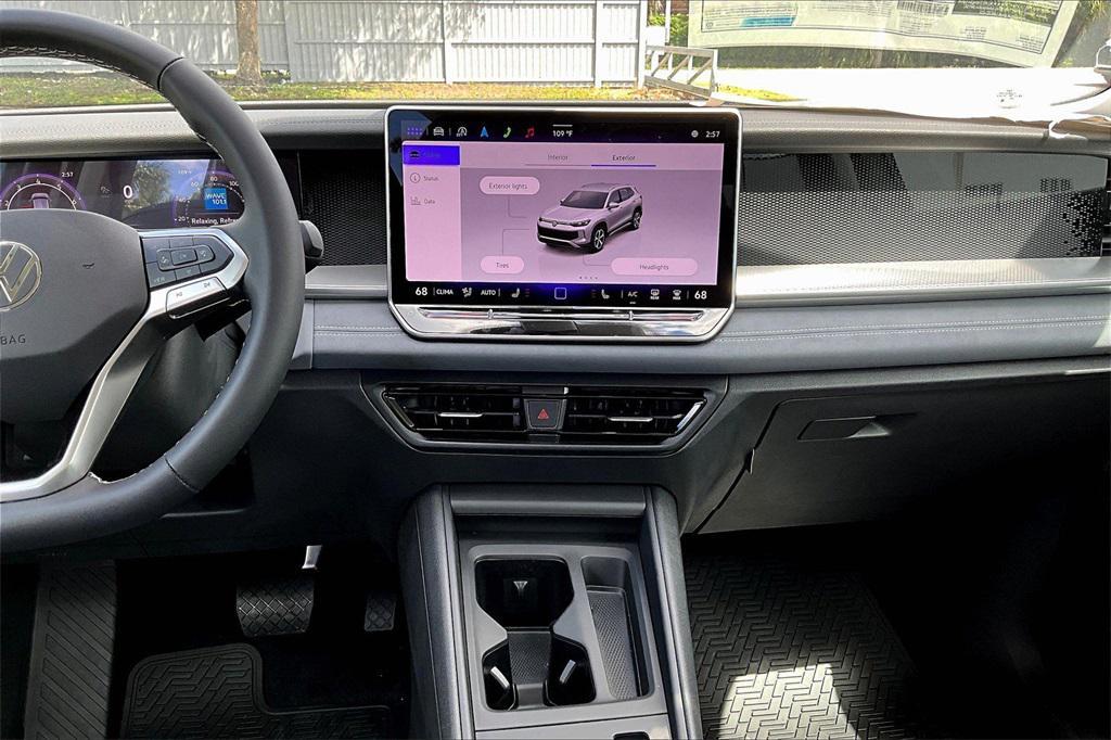 new 2025 Volkswagen Tiguan car, priced at $32,777