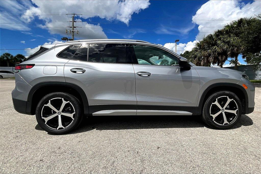 new 2025 Volkswagen Tiguan car, priced at $32,777