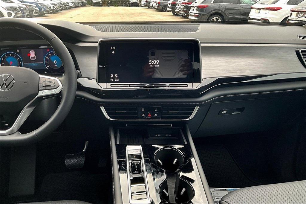 new 2026 Volkswagen Atlas Cross Sport car, priced at $42,517