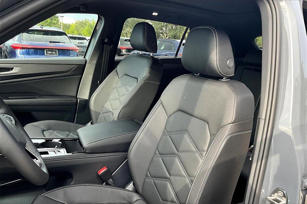 new 2026 Volkswagen Atlas Cross Sport car, priced at $42,517