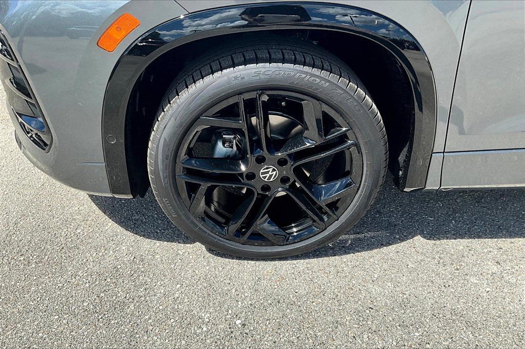 new 2025 Volkswagen Tiguan car, priced at $35,846