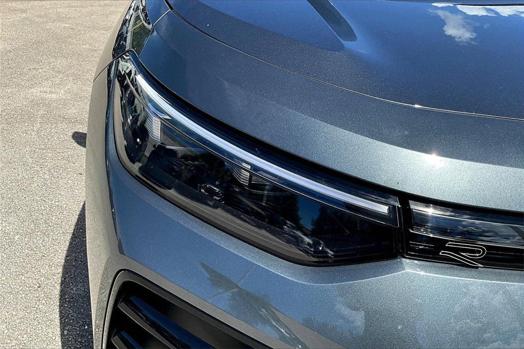 new 2025 Volkswagen Tiguan car, priced at $35,846