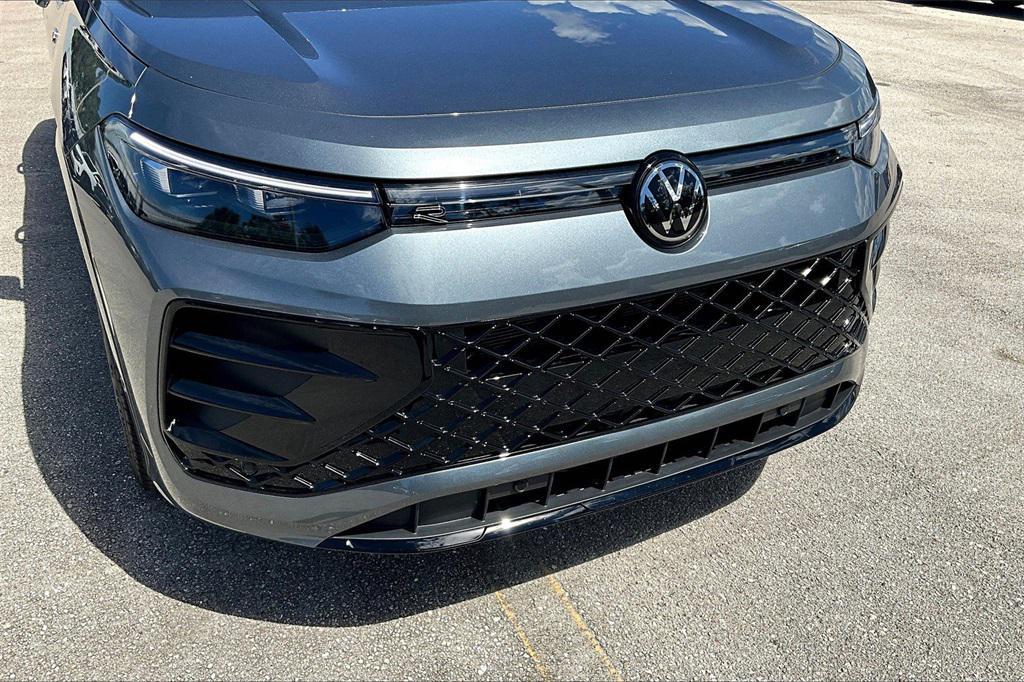 new 2025 Volkswagen Tiguan car, priced at $35,846