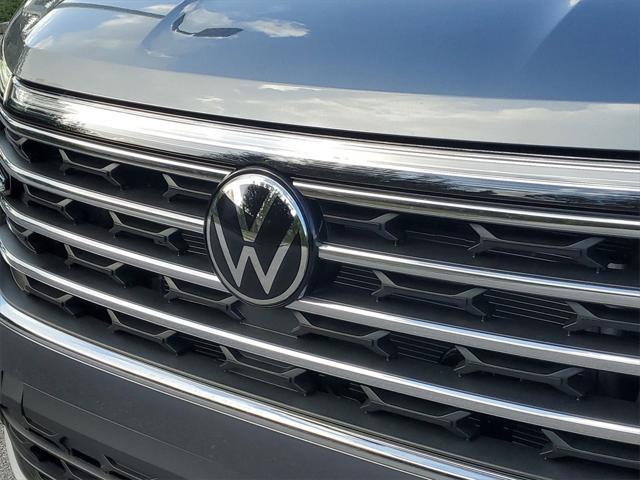 new 2025 Volkswagen Atlas car, priced at $38,461