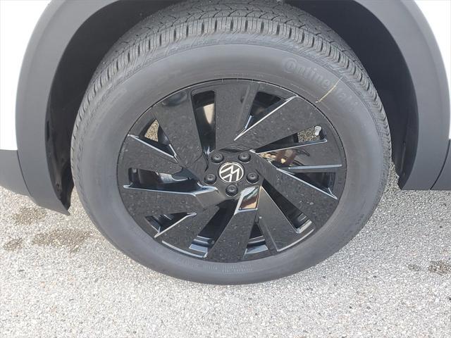 new 2025 Volkswagen Atlas car, priced at $43,914
