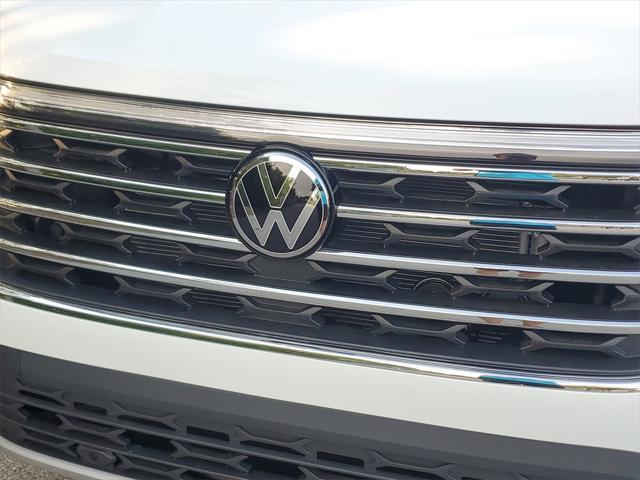 new 2025 Volkswagen Atlas car, priced at $43,914
