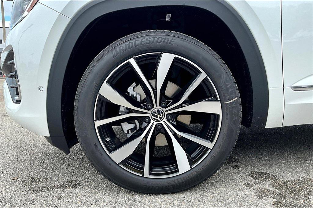 new 2026 Volkswagen Atlas car, priced at $57,967