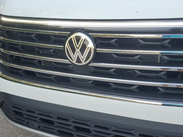 new 2025 Volkswagen Atlas car, priced at $44,449