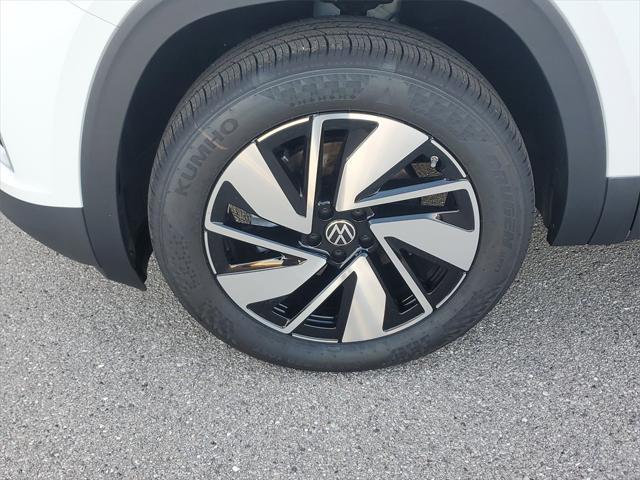 new 2025 Volkswagen Atlas car, priced at $44,449