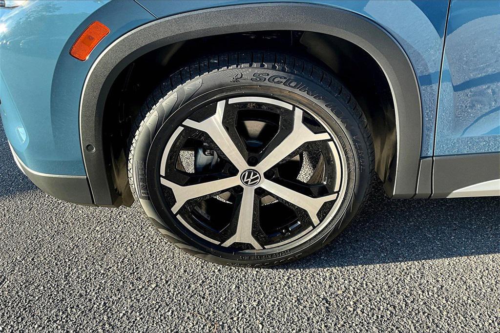 new 2025 Volkswagen Tiguan car, priced at $35,597