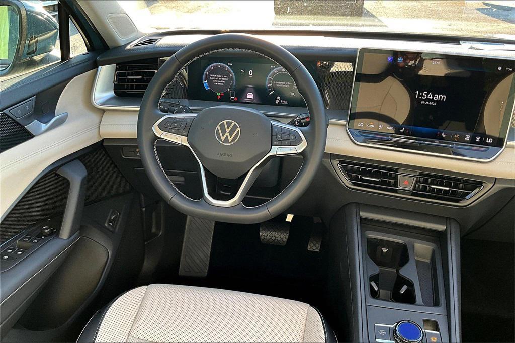 new 2025 Volkswagen Tiguan car, priced at $35,597