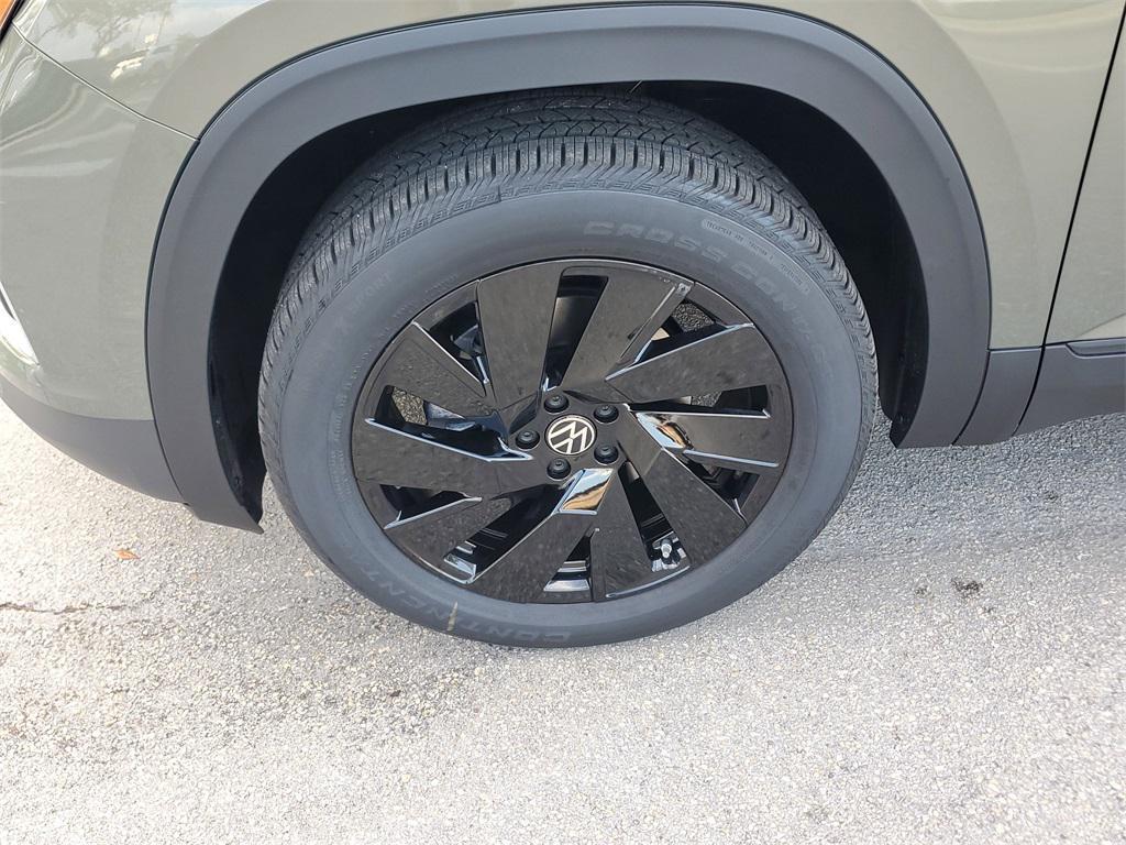 new 2025 Volkswagen Atlas car, priced at $41,839