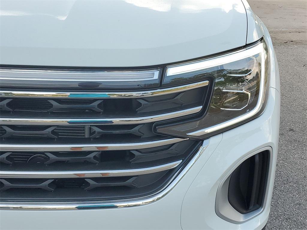 new 2025 Volkswagen Atlas car, priced at $39,697