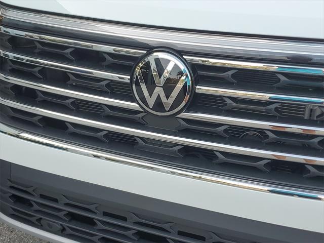 new 2025 Volkswagen Atlas car, priced at $42,197