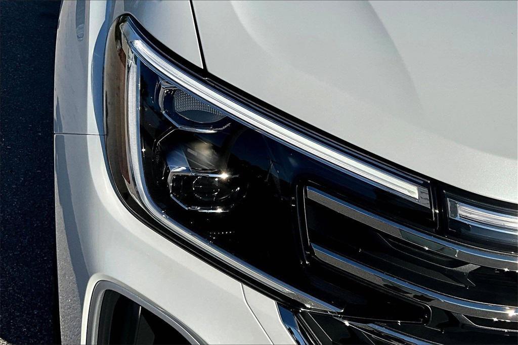 new 2026 Volkswagen Atlas car, priced at $44,792