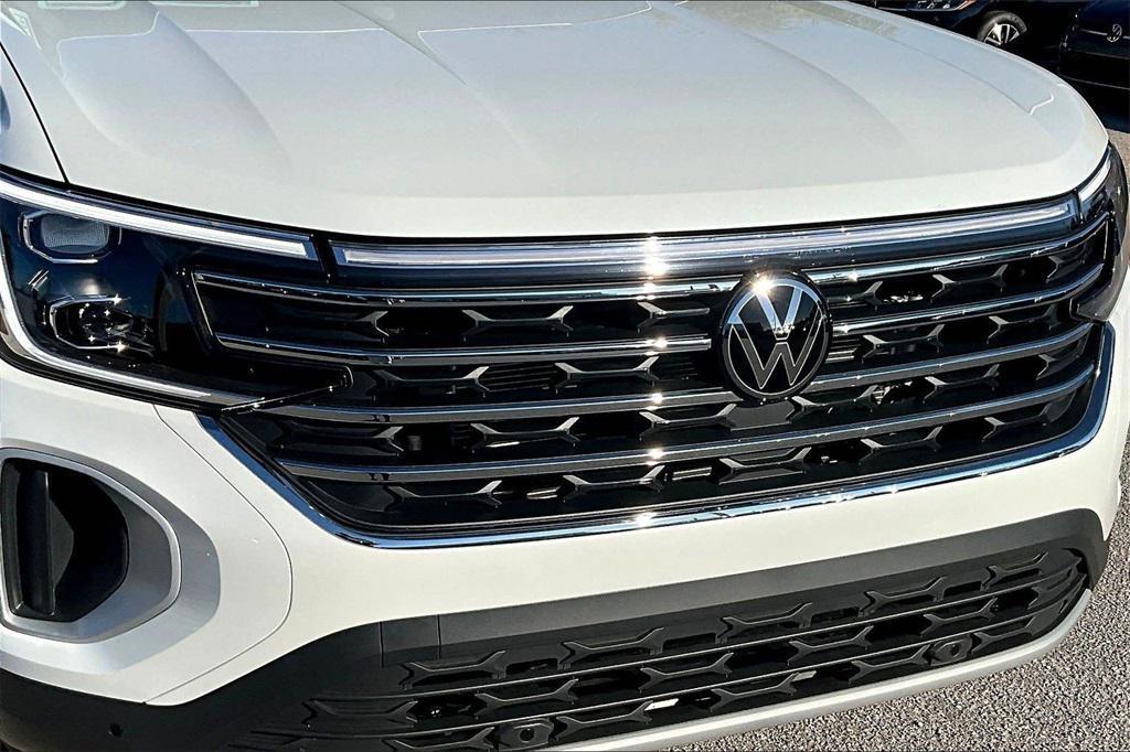 new 2026 Volkswagen Atlas car, priced at $44,792