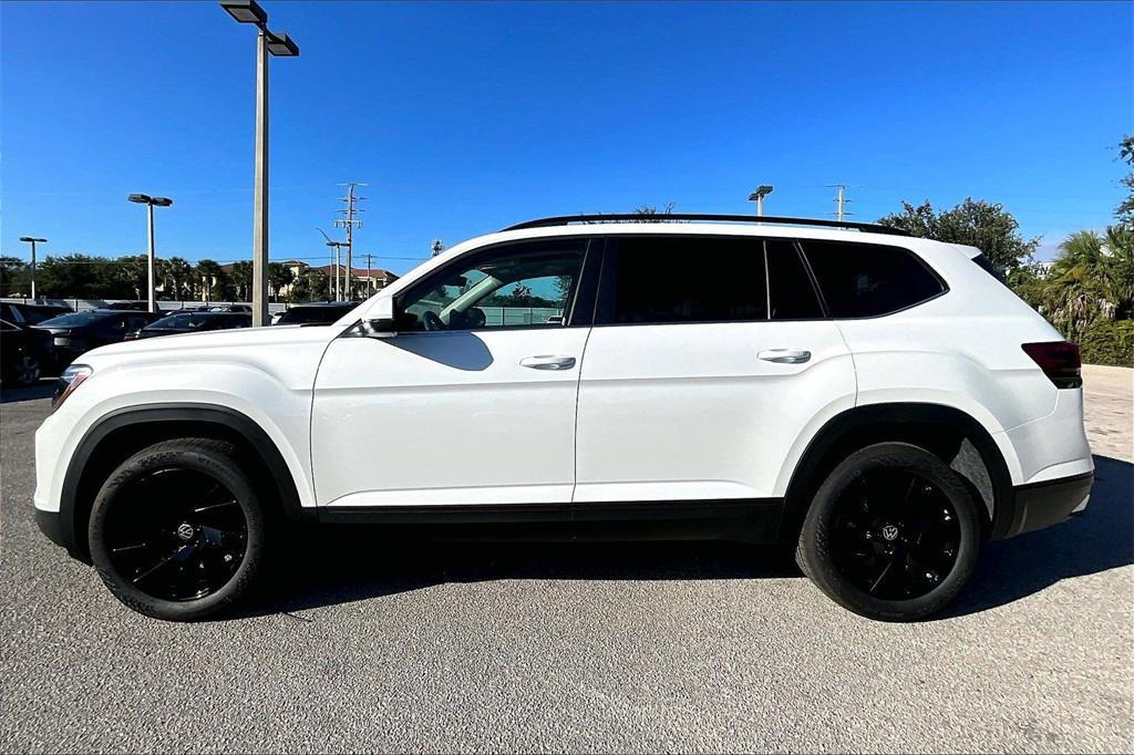 new 2026 Volkswagen Atlas car, priced at $44,792