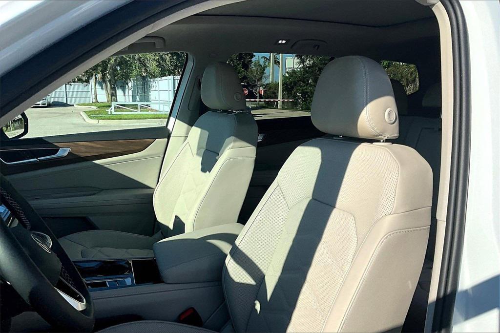 new 2026 Volkswagen Atlas car, priced at $44,792