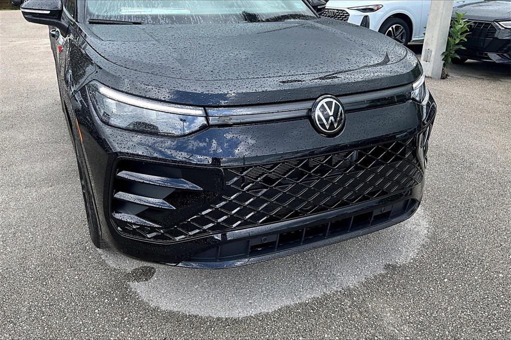 new 2025 Volkswagen Tiguan car, priced at $35,931